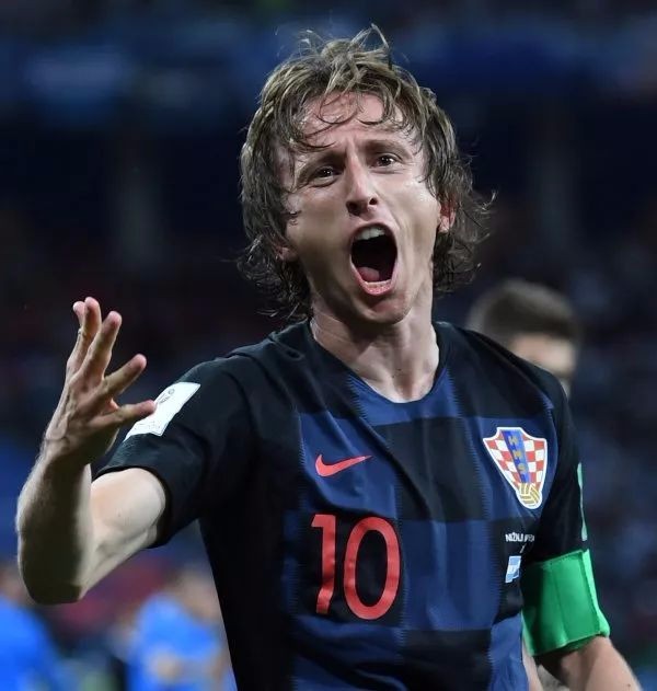 读懂对手的“底牌范围”而不是具体的某张牌。（关注对手的底牌范围，而不是某一张牌）