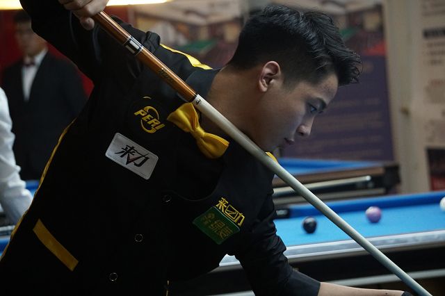 中后卫的稳 中后卫的稳